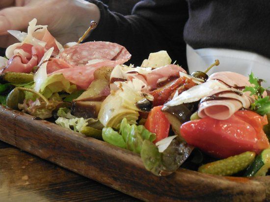 Simons at Oxfords Bar & Restaurant